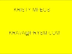 Poni metiendole la tranca a esta latina